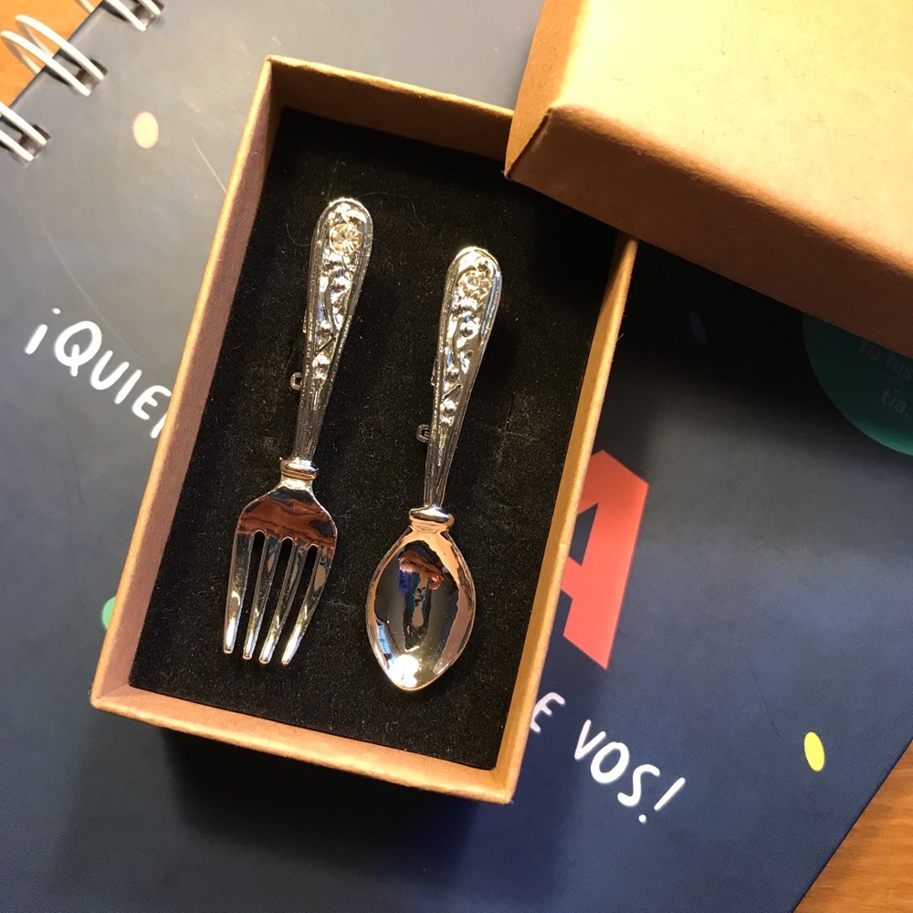 Brooches set of 2 NIB